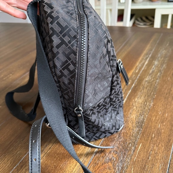 Tommy Hilfiger backpack - Picture 13 of 13